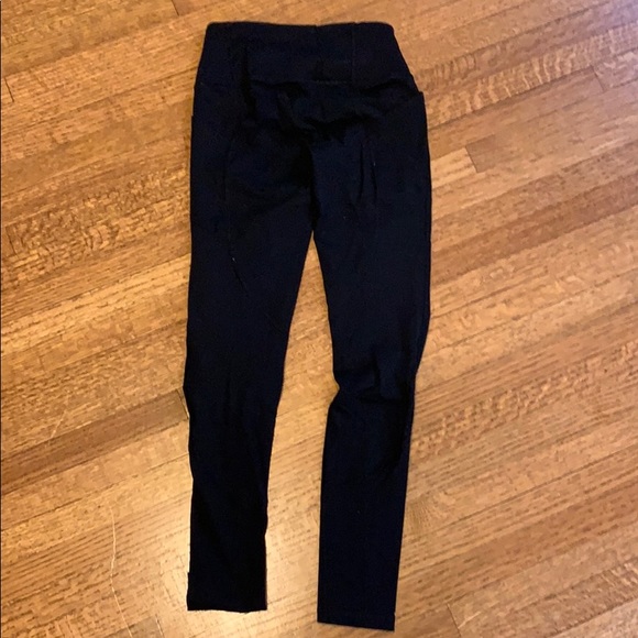 Victoria secret knockout legging - Picture 3 of 4